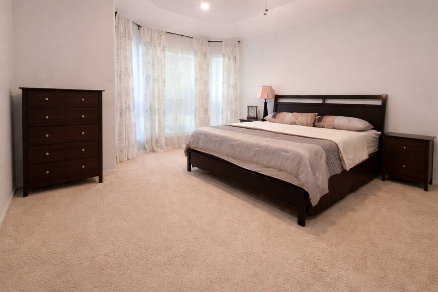 Master Suite - 1639 Churchill Ln