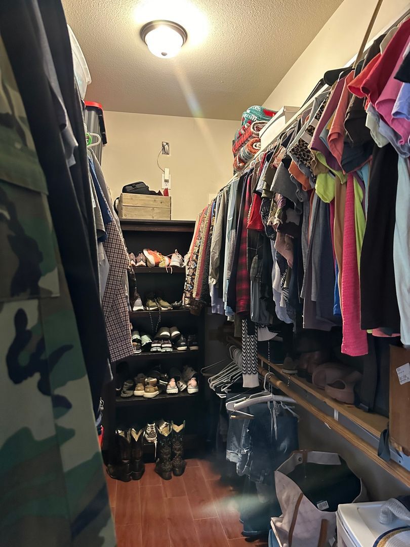 Building Photo - 885 Box Car Rd