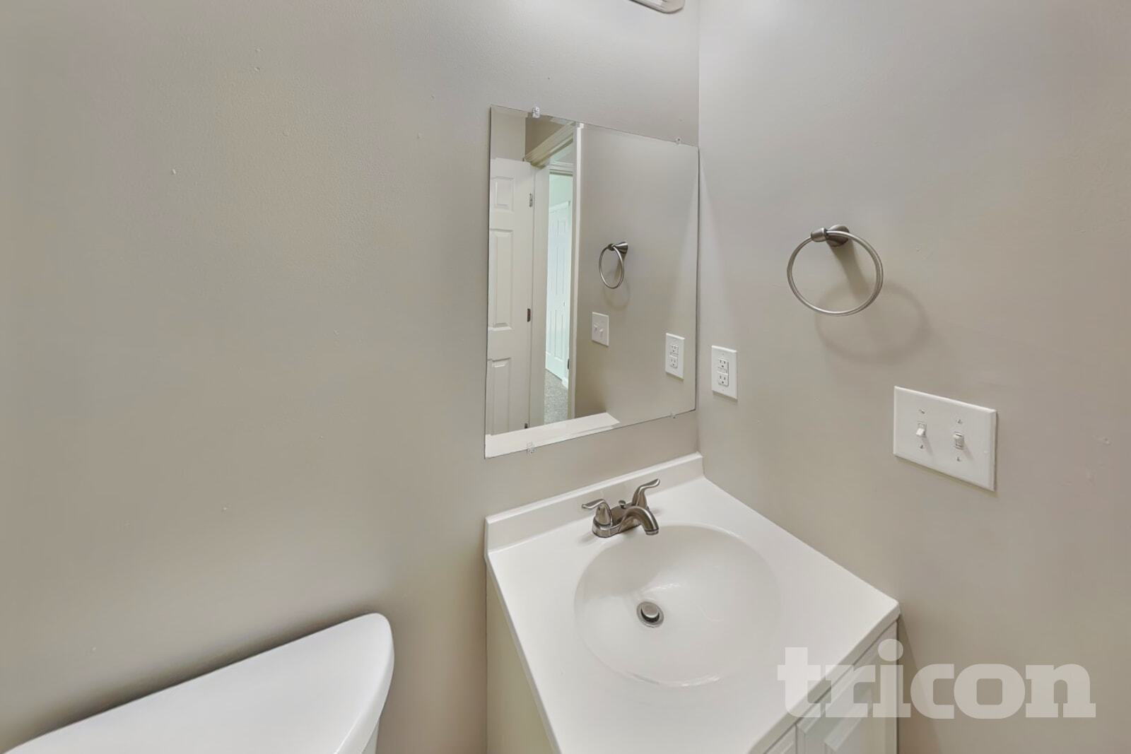 Building Photo - 4822 Penoyer Ln