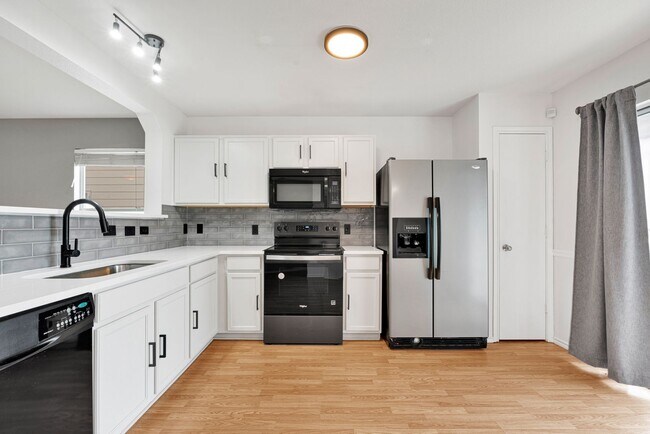 Building Photo - Charming 3 Bedroom Home in Bulverde Village – Prime Location!