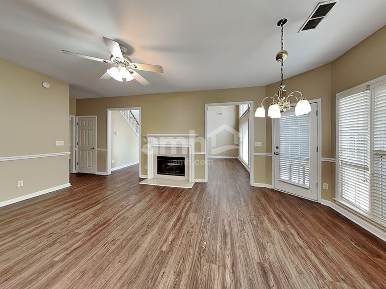 Building Photo - 1649 Stillwater Park Ct