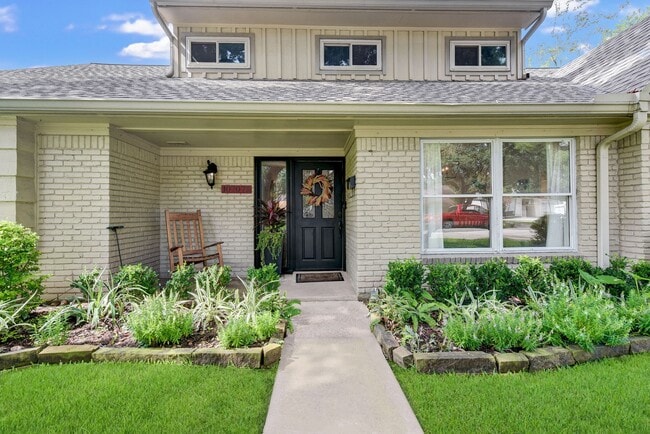 Building Photo - 10707 Piping Rock Ln
