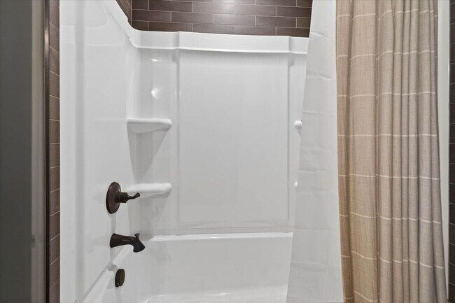 Building Photo - 542 Judah Cir