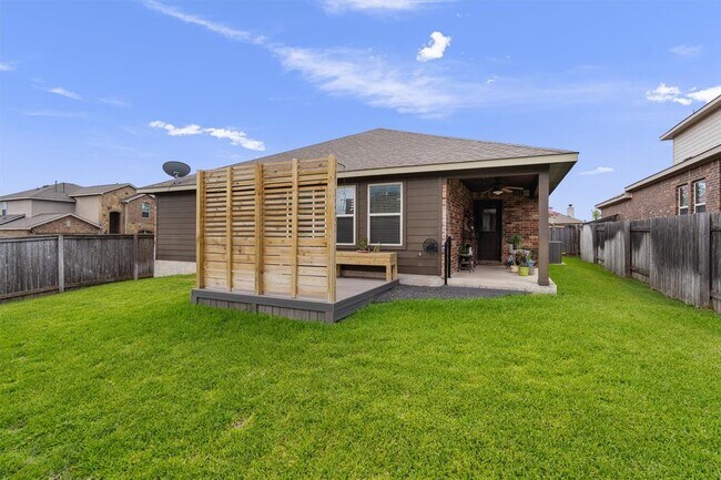 Building Photo - 417 Briar Park Dr