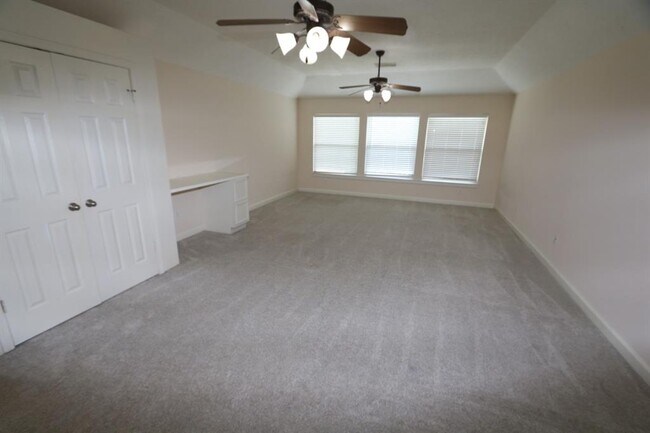 Building Photo - 28238 Daystrom Ln
