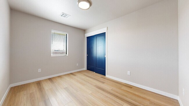 Building Photo - 2 Bed / 2 Bath Newly Renovated Apartment | Walkable Amenities in SW Loveland