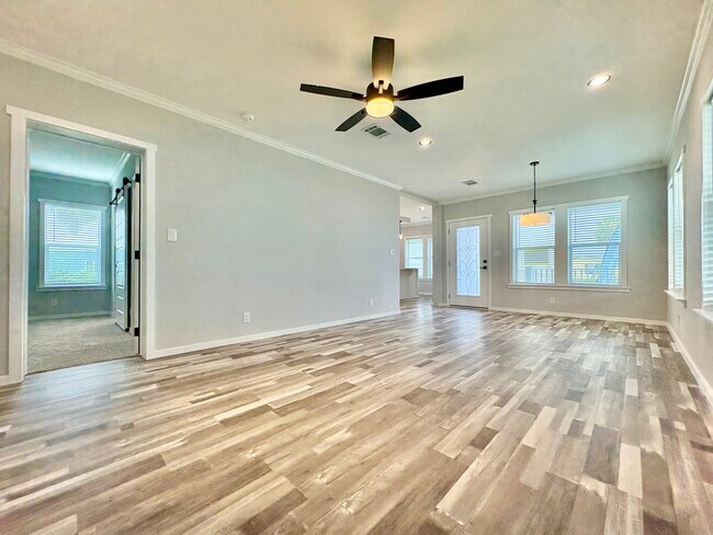 Building Photo - 5715 Camelford Dr