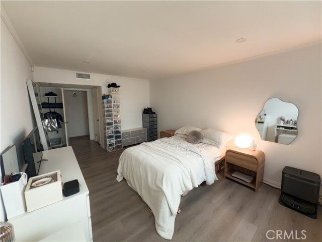 Building Photo - 532 N Rossmore Ave