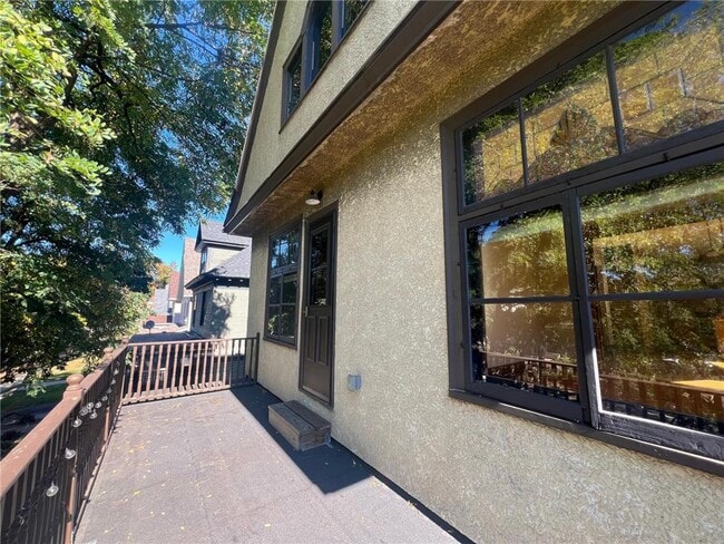 Building Photo - 1609 Elliot Ave