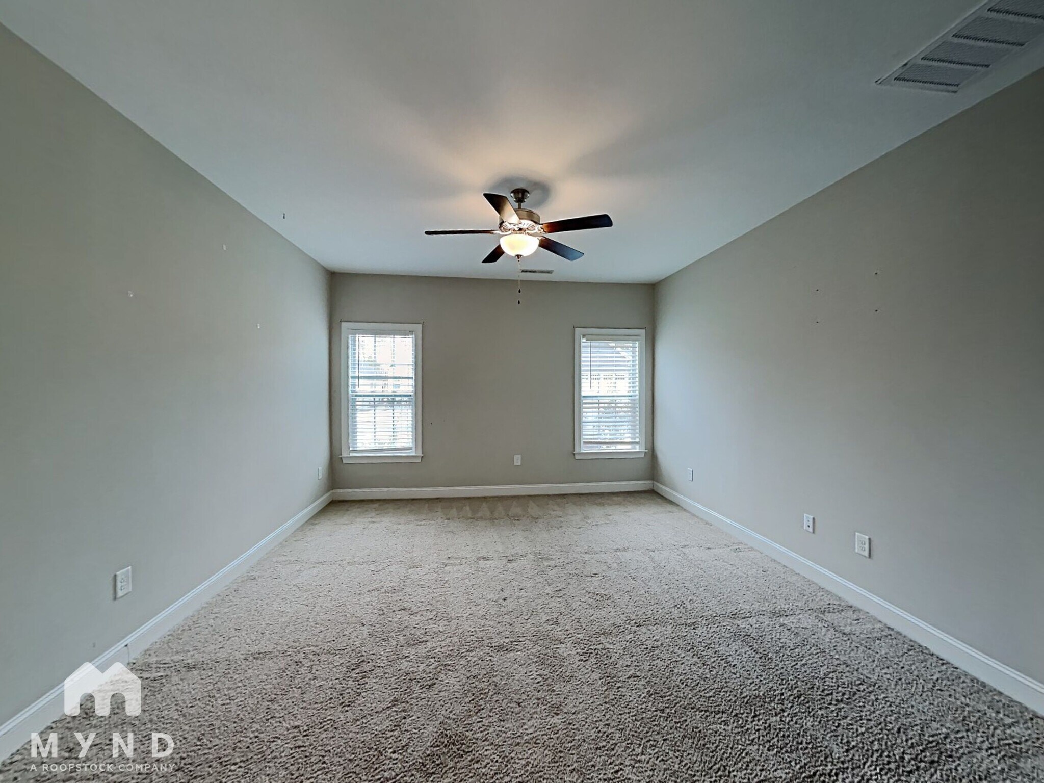 Building Photo - 321 Midnight Moon Dr