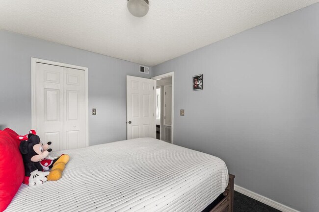 Building Photo - 5095 Siesta Lago Dr