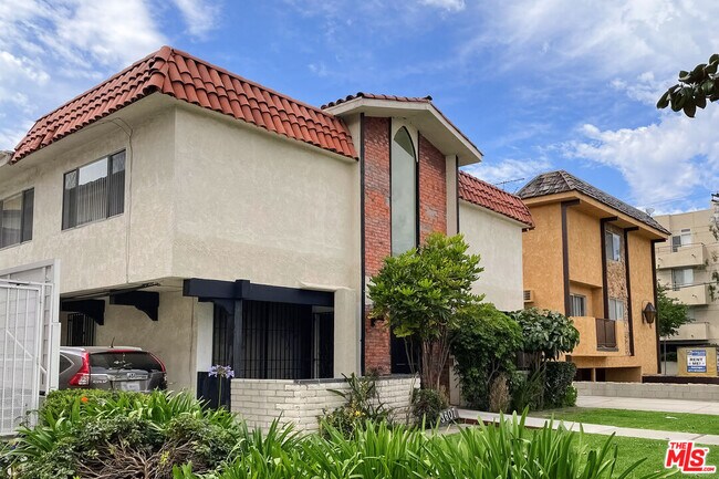 Building Photo - 3607 Clarington Ave