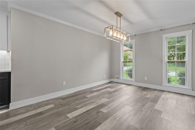 Building Photo - 773 Huntington Way NW