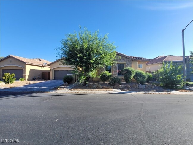 Building Photo - 9338 Wilderness Glen Ave