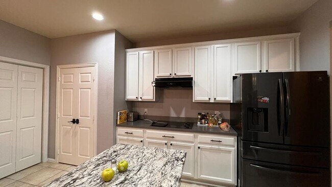 Building Photo - 3506 Nandina Dr