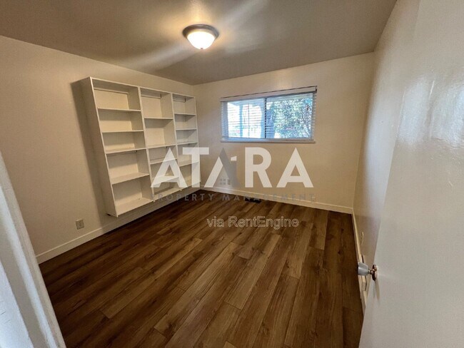 Building Photo - 2502 S 700 E