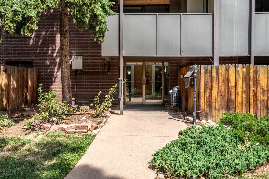 Building Photo - 2227 Canyon Blvd