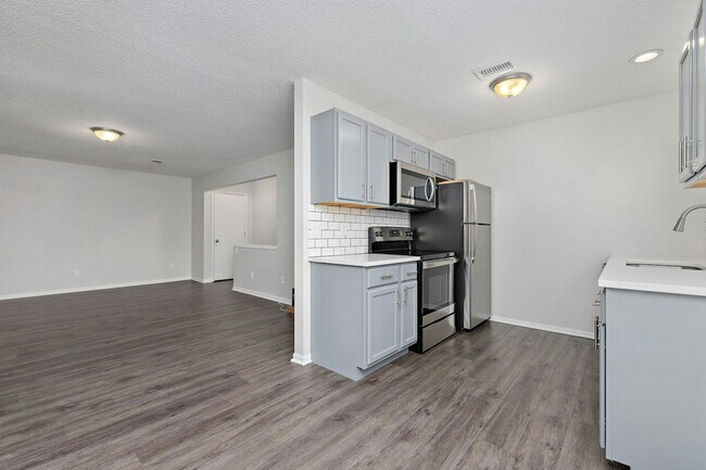 Building Photo - 7401 W 61st St