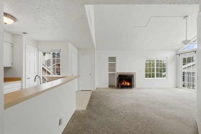 Building Photo - 13864 E Lehigh Ave