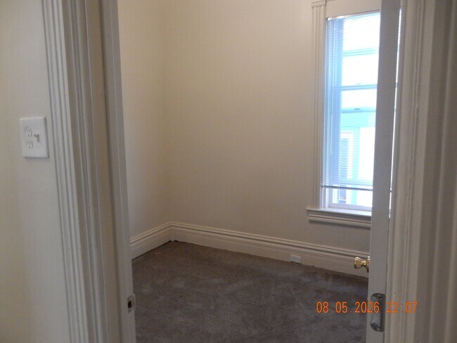Building Photo - 2332 N Humboldt St