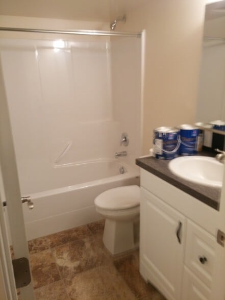 Building Photo - 1358 NW Hall Dr