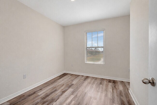 Building Photo - 35 Vista Oaks Ln