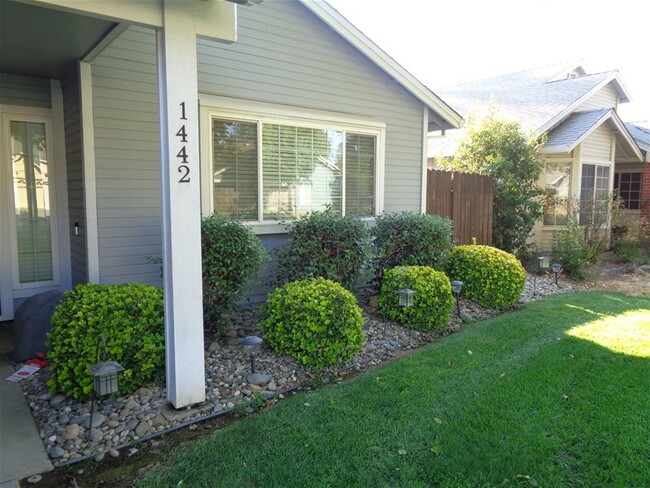Building Photo - 1442 Zephyr Dr