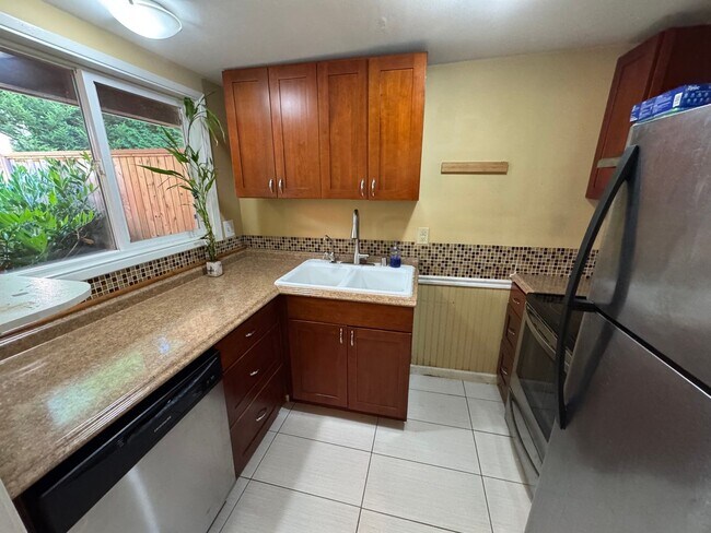 Building Photo - Bellingham 2 bedroom/1 Bathroom
