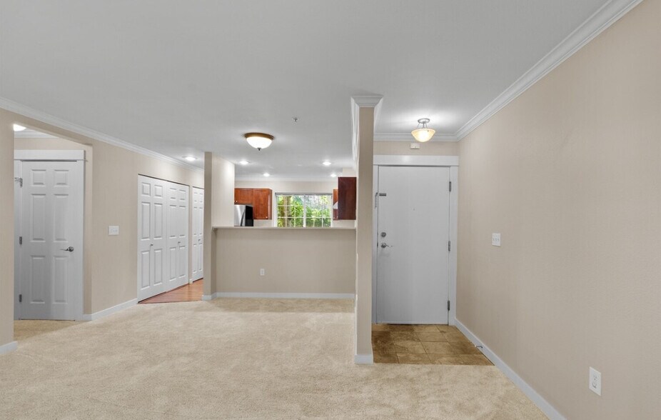 Open concept living room, dining room, kitchen - 25025 SE Klahanie Blvd