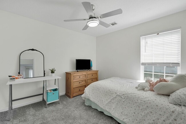 Building Photo - Centrally Located Ranch Home in Richmond Hill
