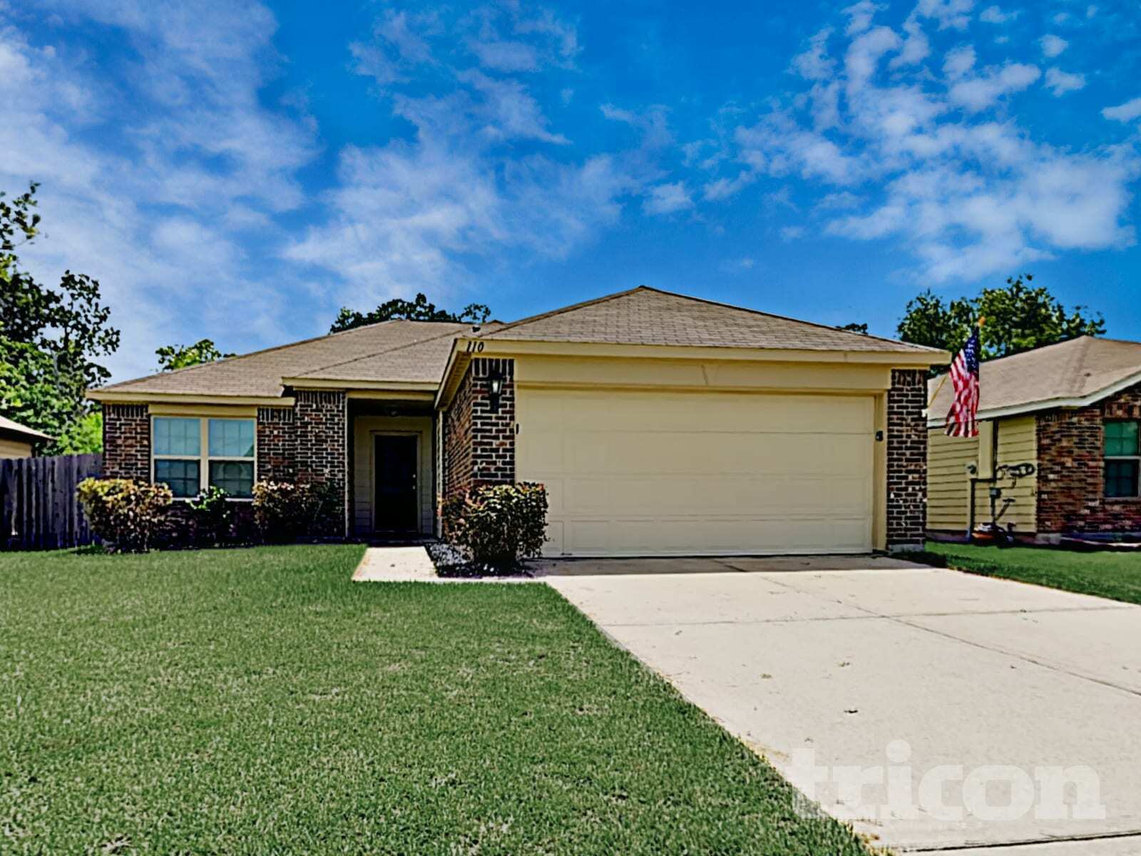 Building Photo - 110 N Golden Oak Dr