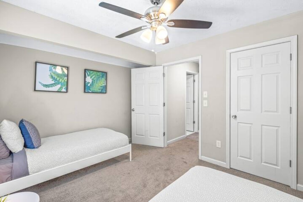 Building Photo - 1296 Sells Ave SW