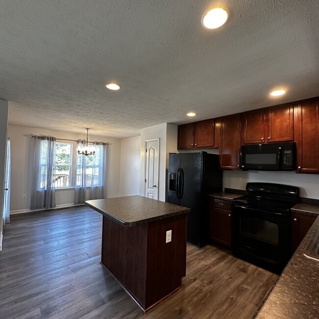 Building Photo - 172 Birds Eye View Dr