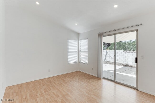 Building Photo - 52 Tanglewood Dr
