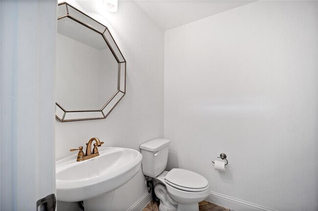 Building Photo - 3116 Gaylord Dr