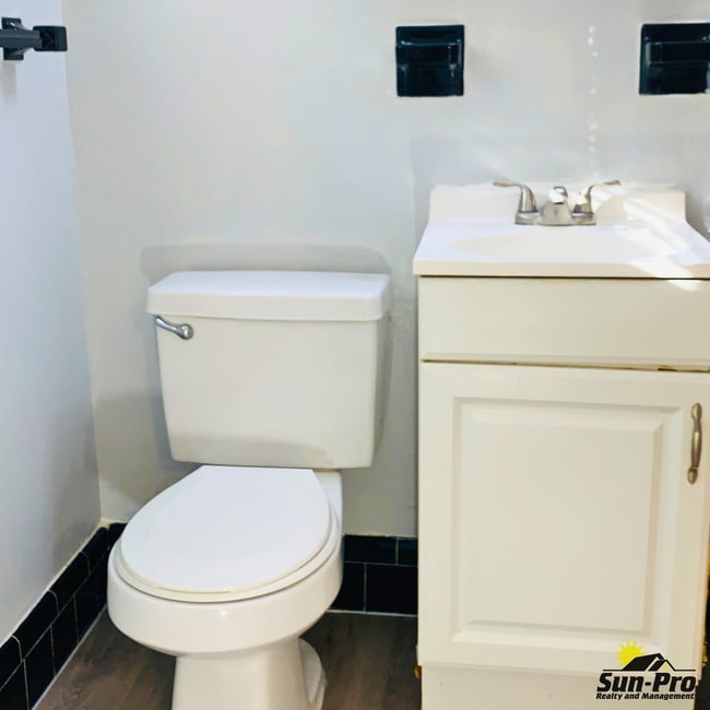 Building Photo - 517 Braddock Ave