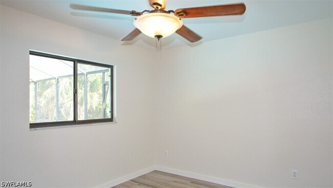 Building Photo - 4053 Seaoats Ln