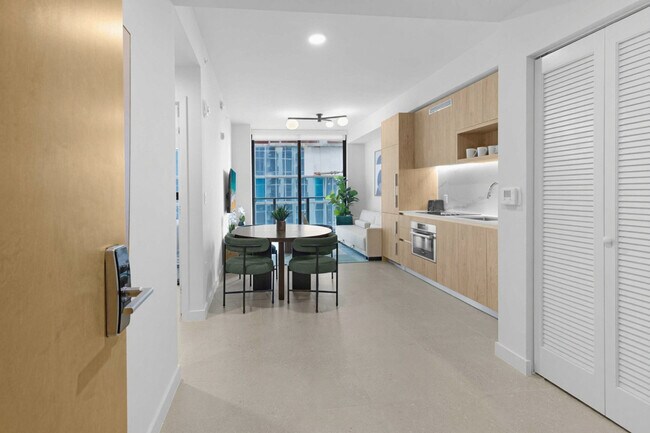 Building Photo - 11 NE 6th St