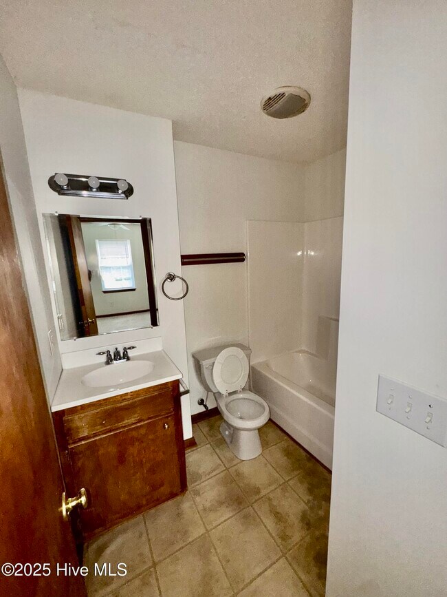 Building Photo - 1118 Brownlea Dr