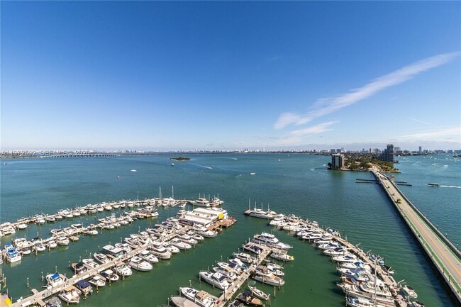 Building Photo - 555 NE 15th St