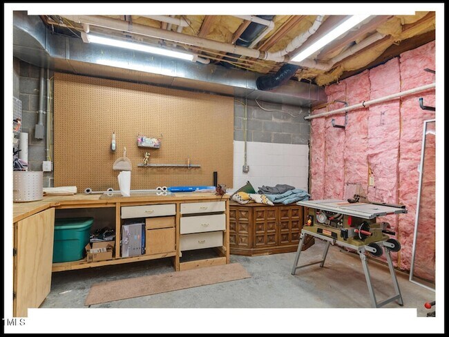Building Photo - 1202 Rocky Point Ln