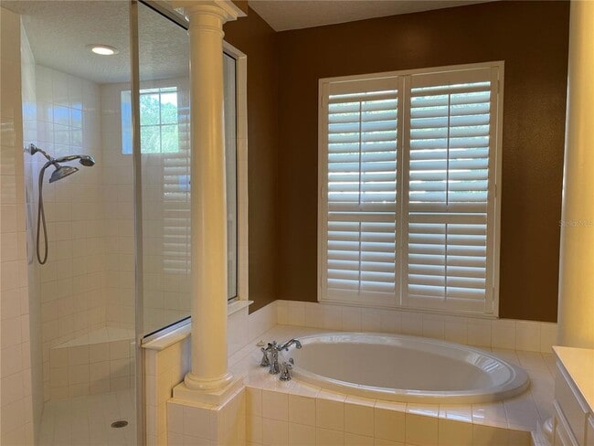 Building Photo - 16143 Ivy Lake Dr