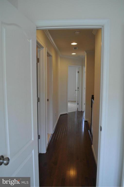 Building Photo - 43311 Novi Terrace