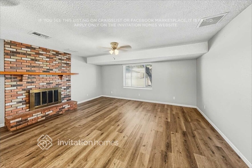 Building Photo - 12645 N 47th Dr