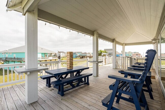 Building Photo - 939 Palm Ridge Dr