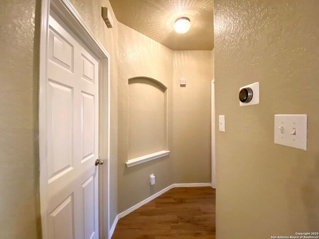 Building Photo - 12647 Point Summit