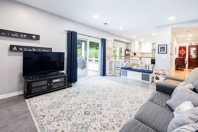 Building Photo - 9843 Campbell Dr