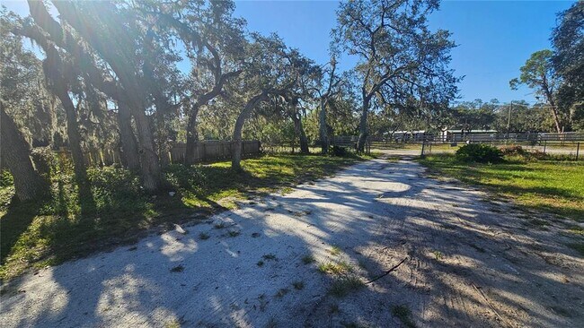 Building Photo - 12208 Glen Hill Dr