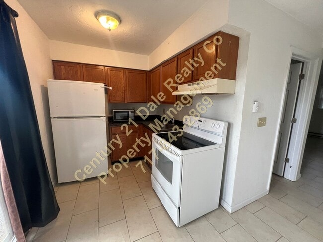 Building Photo - 2BR, 1.5 Bath home in Dallastown School Di...