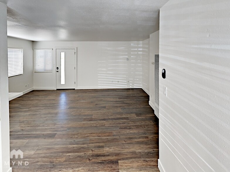 Building Photo - 4178 S 32nd St